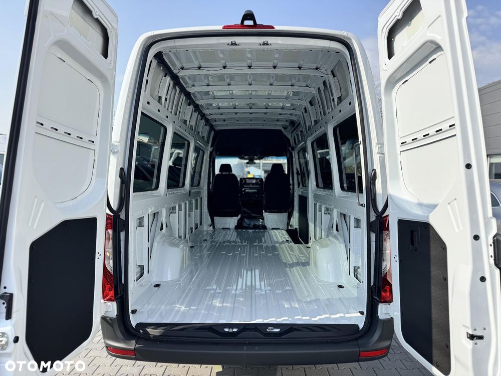 Mercedes-Benz Sprinter - 8