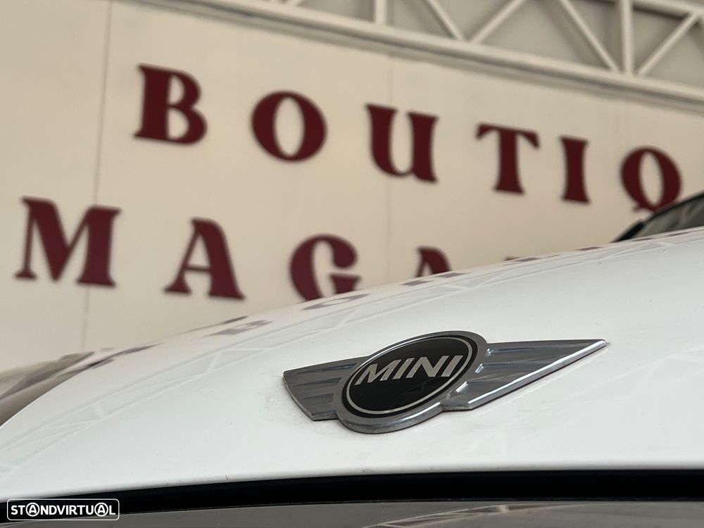 MINI Cabrio Cooper Auto. Yours - 4