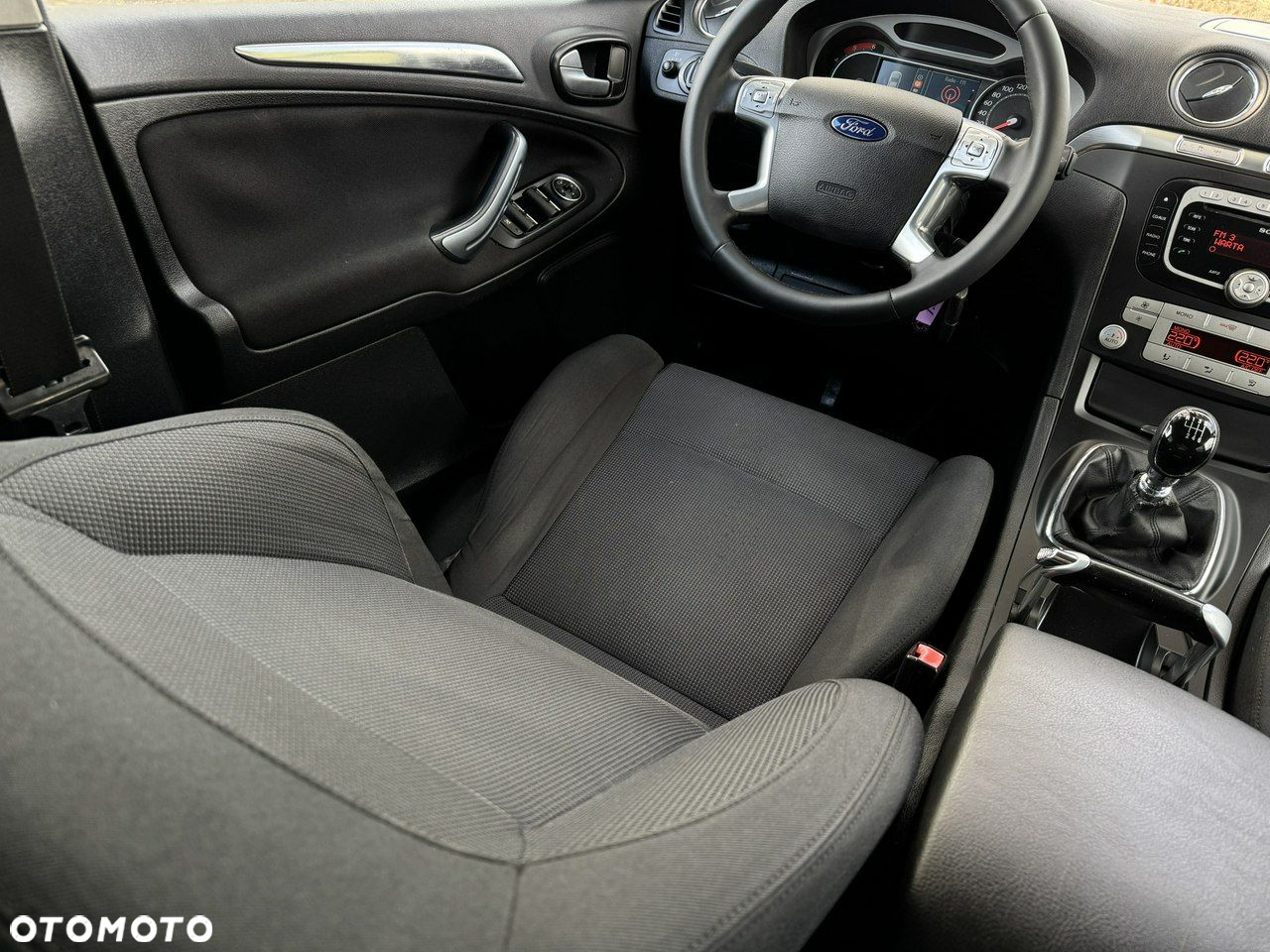 Ford S-Max - 23