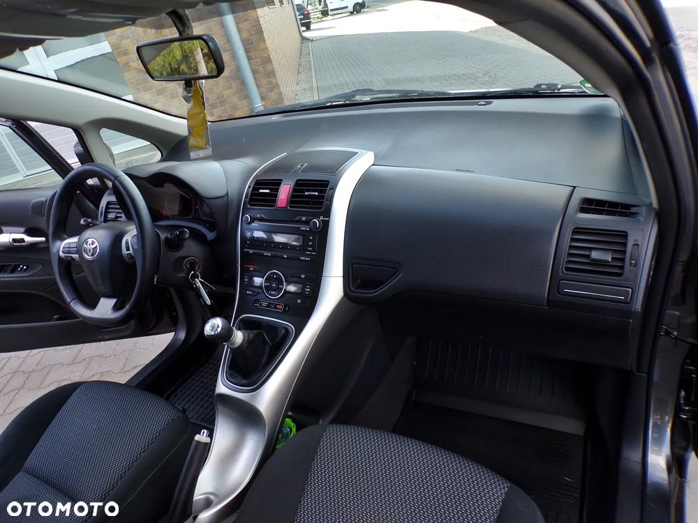 Toyota Auris 1.6 Life+ - 16