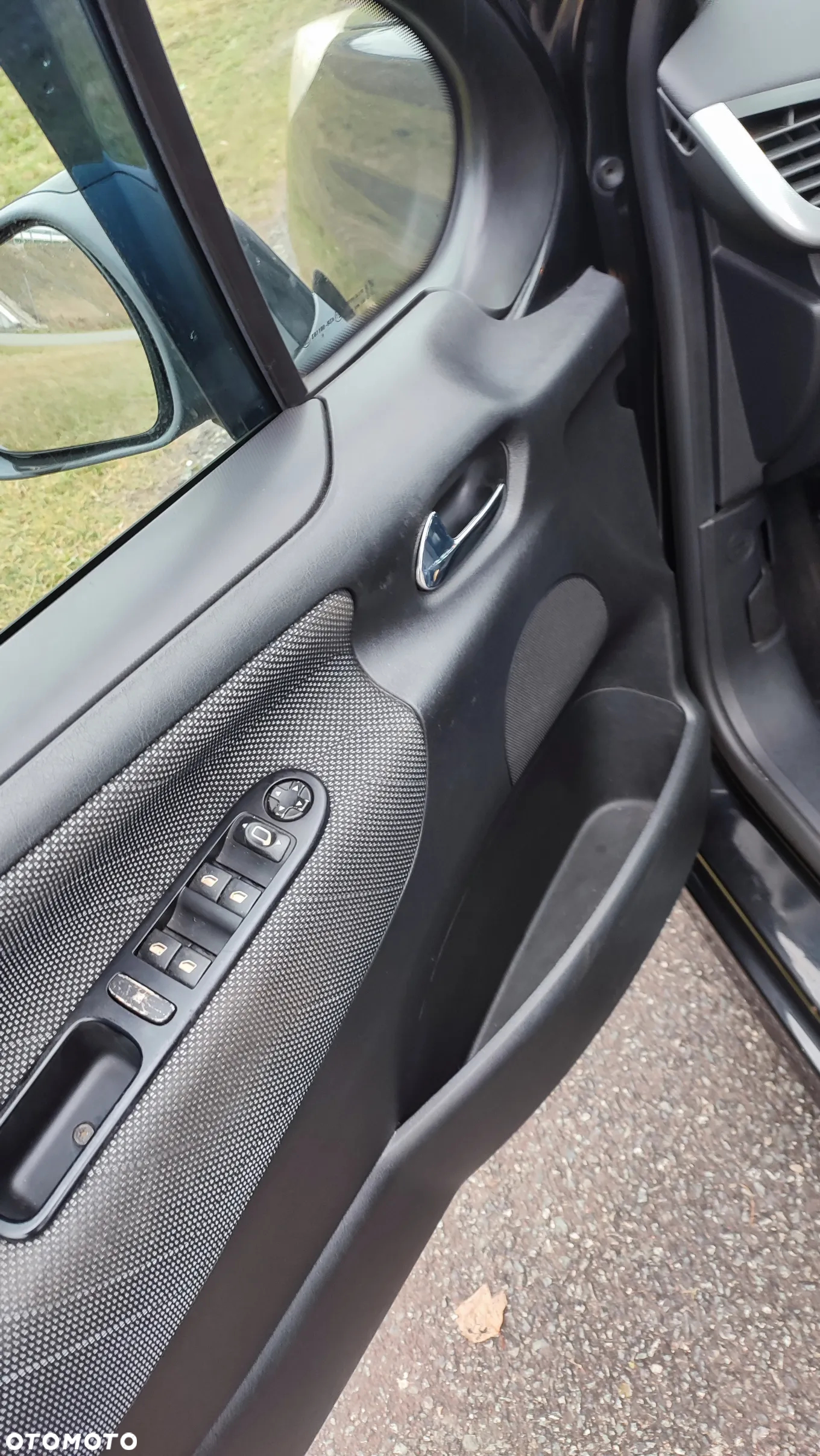 Peugeot 207 1.6 HDi Trendy - 12