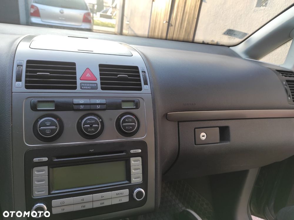 Volkswagen Touran 1.4 TSI Trendline - 6