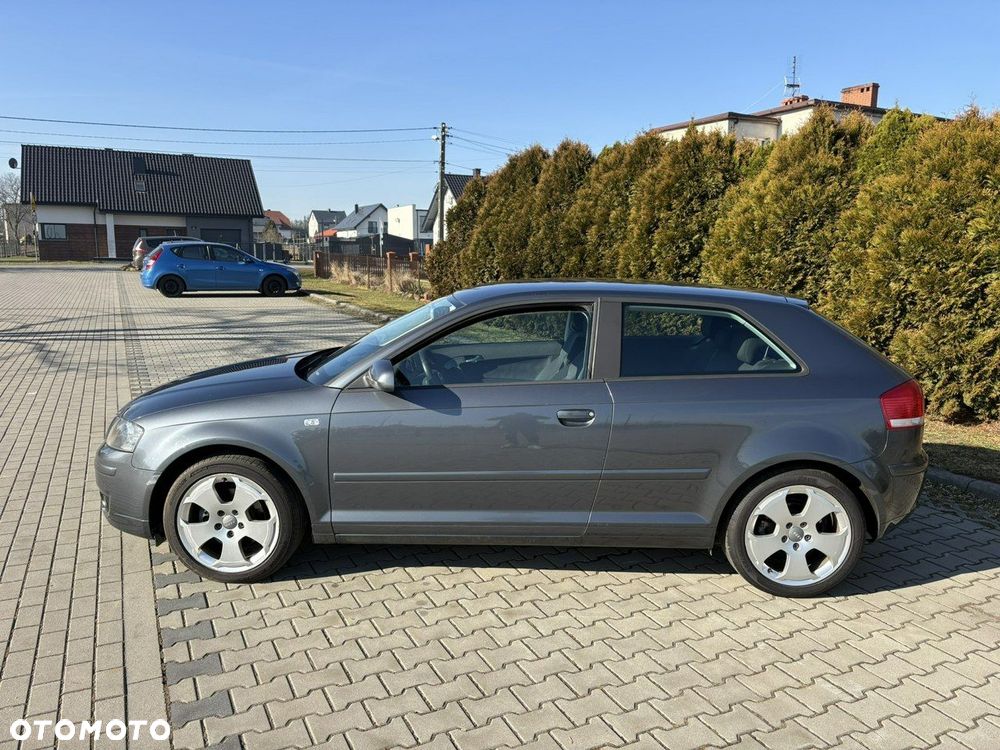 Audi A3 3-drzwiowe 1.8 TFSI Ambition - 5
