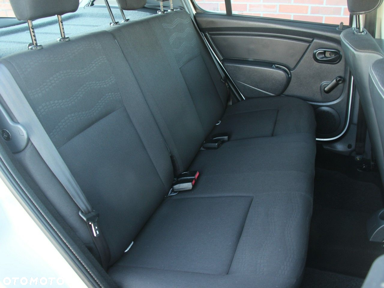 Dacia Sandero Stepway 1.6 - 40