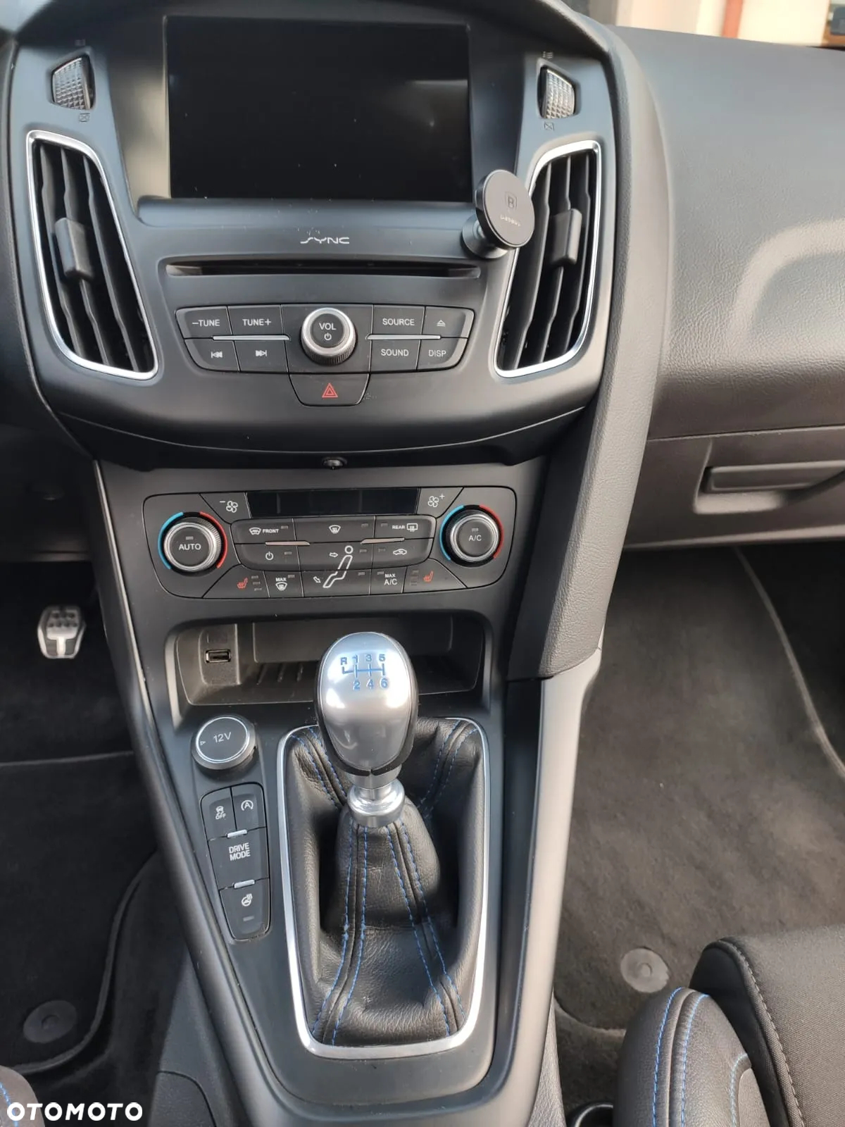 Ford Focus 2.3 EcoBoost RS - 31
