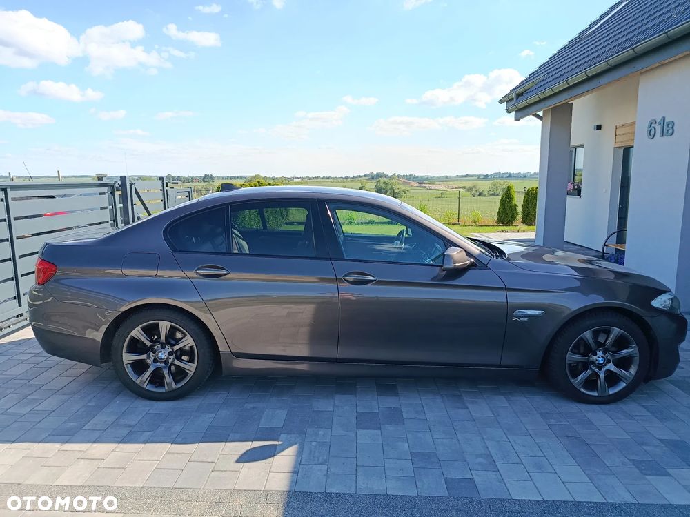 BMW Seria 5 525d xDrive - 6