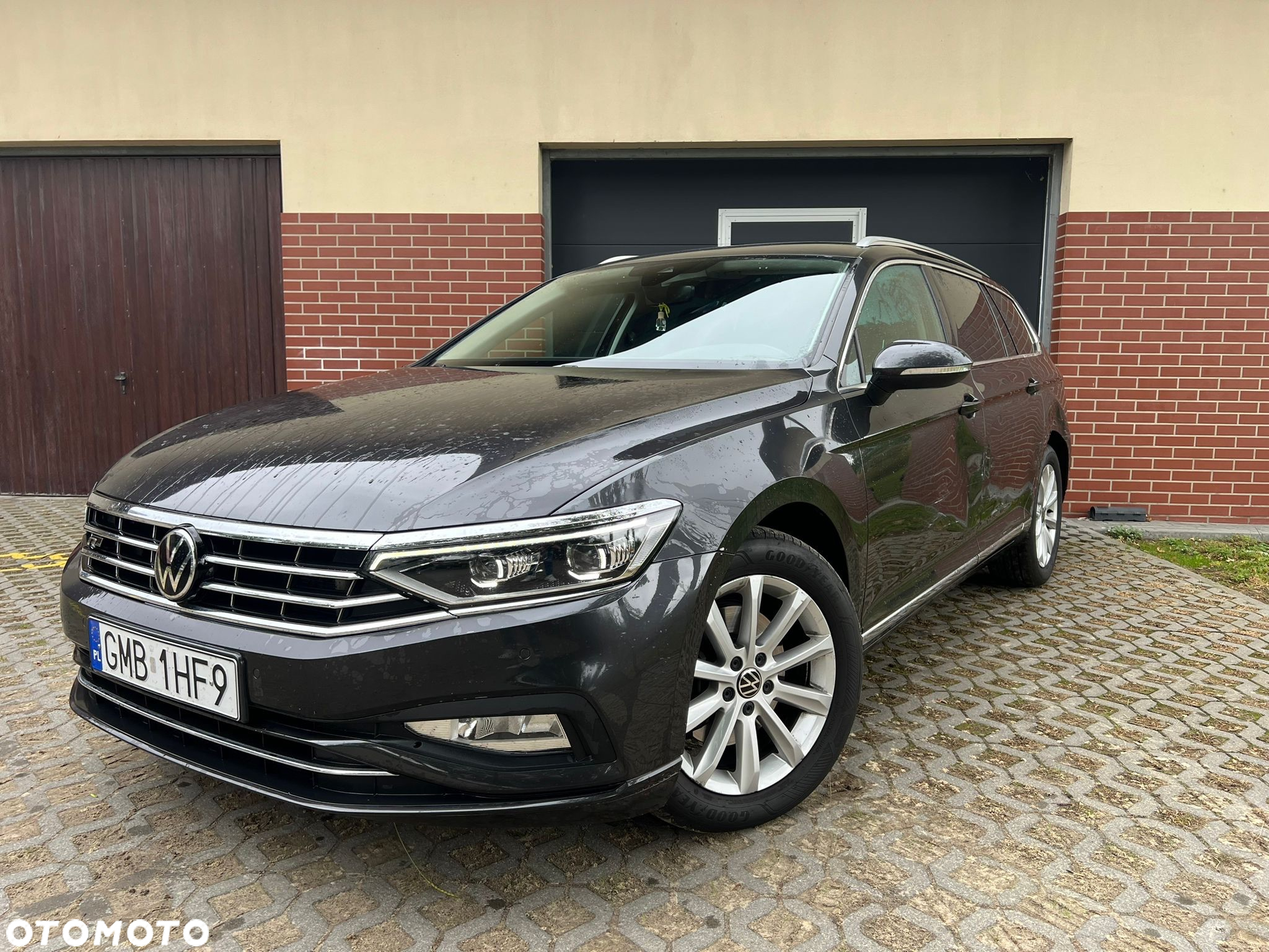 Volkswagen Passat Variant 2.0 TDI SCR DSG BlueMotion Highline - 25