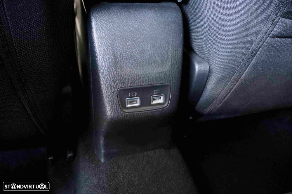 Peugeot 208 1.2 Hybrid Allure e-DCS6 - 44