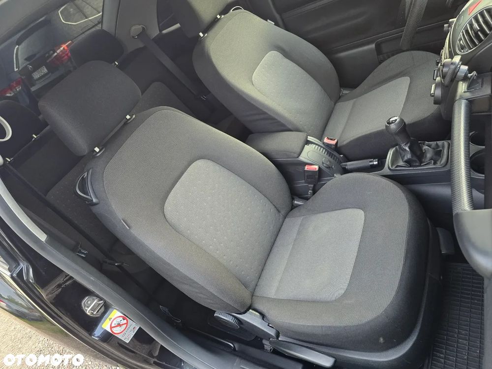 Volkswagen New Beetle 1.6 Freestyle - 33