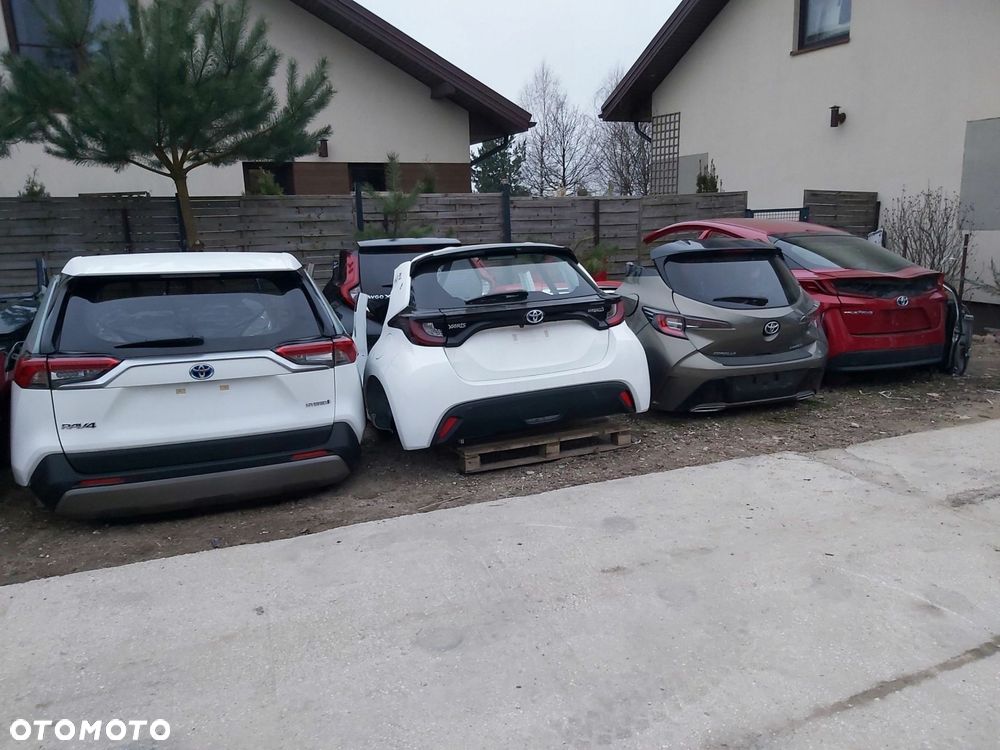 Toyota Rav4 II LIFT lampa tył lewa prawa chrom KOMPLET - 7