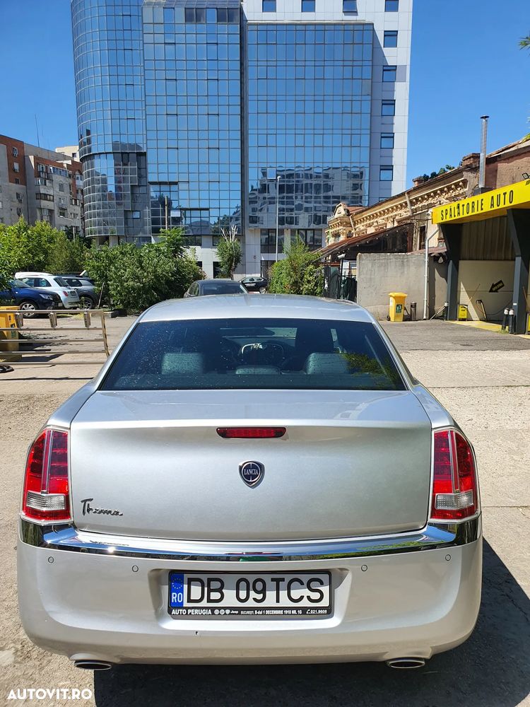 Lancia Thema 3.0 V6 CRD 24V Automatik Platinum - 26