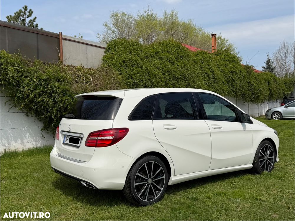 Mercedes-Benz B 180 d 7G-DCT Urban - 8