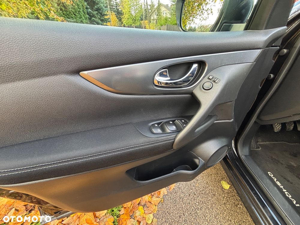 Nissan Qashqai 1.5 dCi N-Connecta EU6 - 12