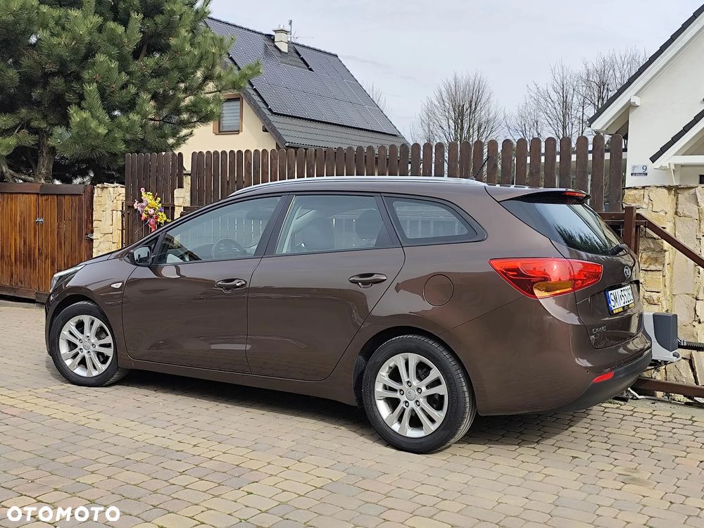 Kia Ceed 1.6 GDI Dream Team Edition - 2