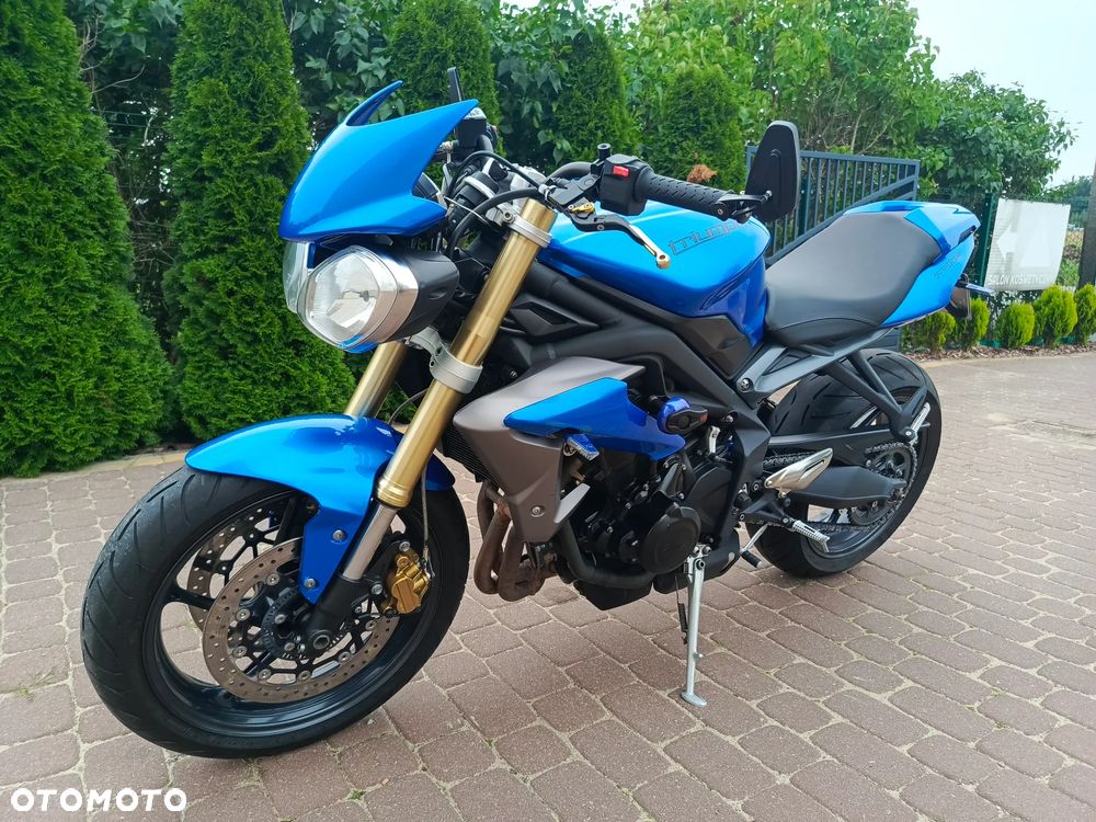 Triumph Street Triple - 4