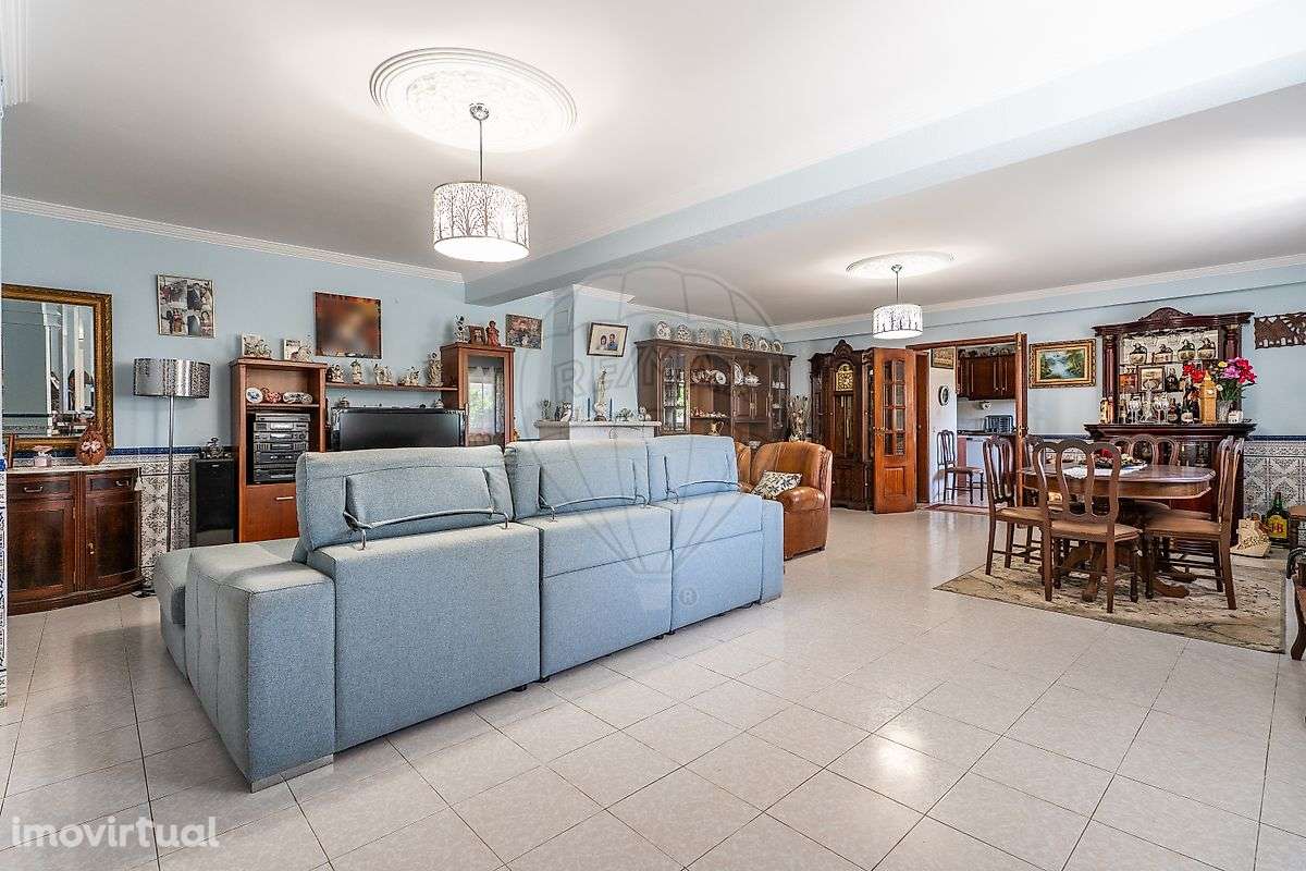 Moradia T4 para venda - Grande imagem: 2/23