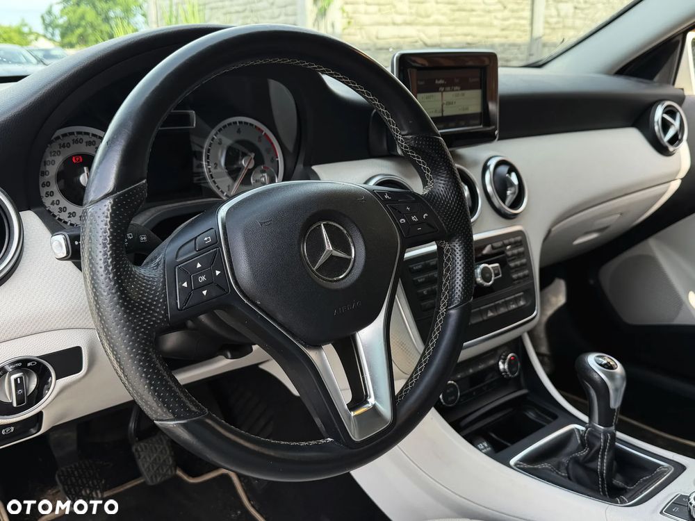 Mercedes-Benz Klasa A 180 d BlueEFFICIENCY Edition Style - 11