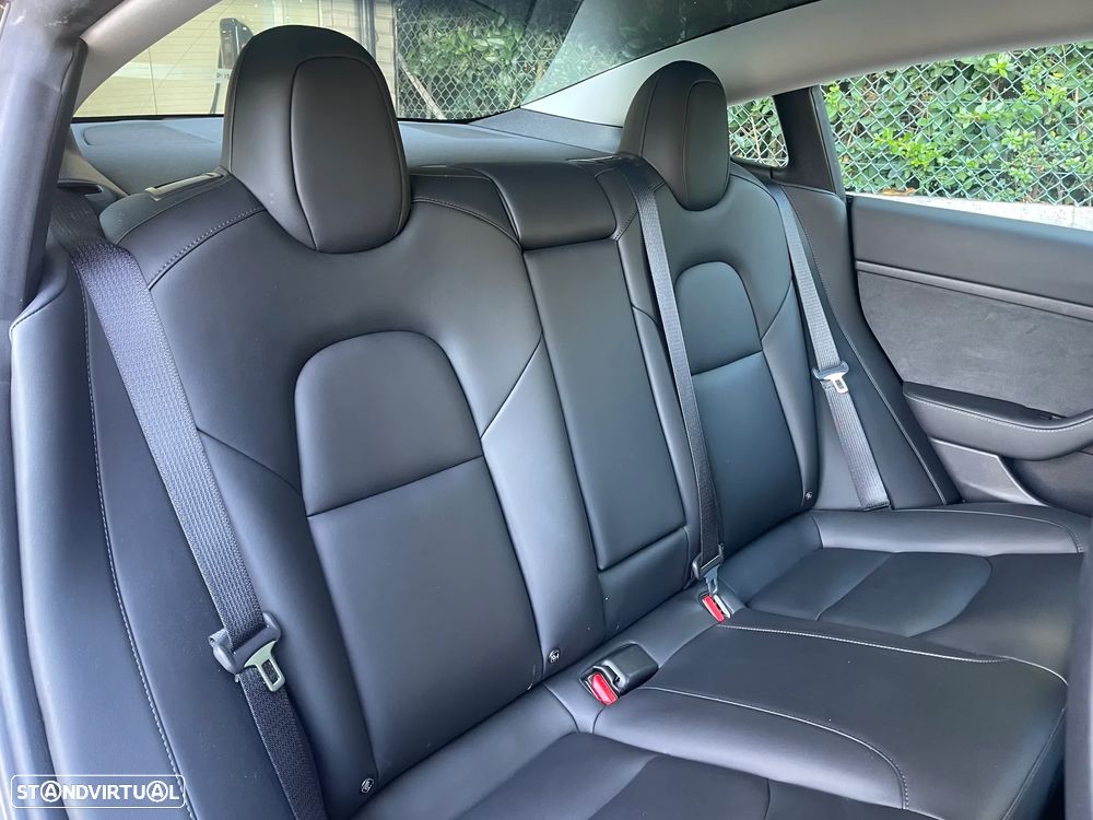 Tesla Model 3 RWD - 27