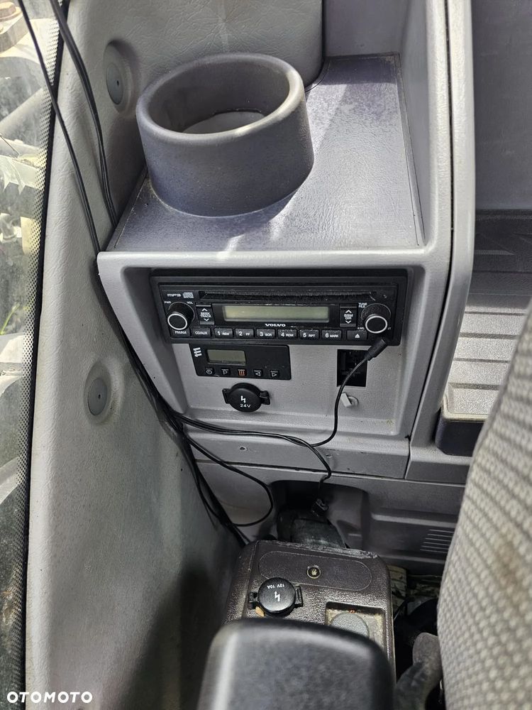 Volvo EC220DL - 12