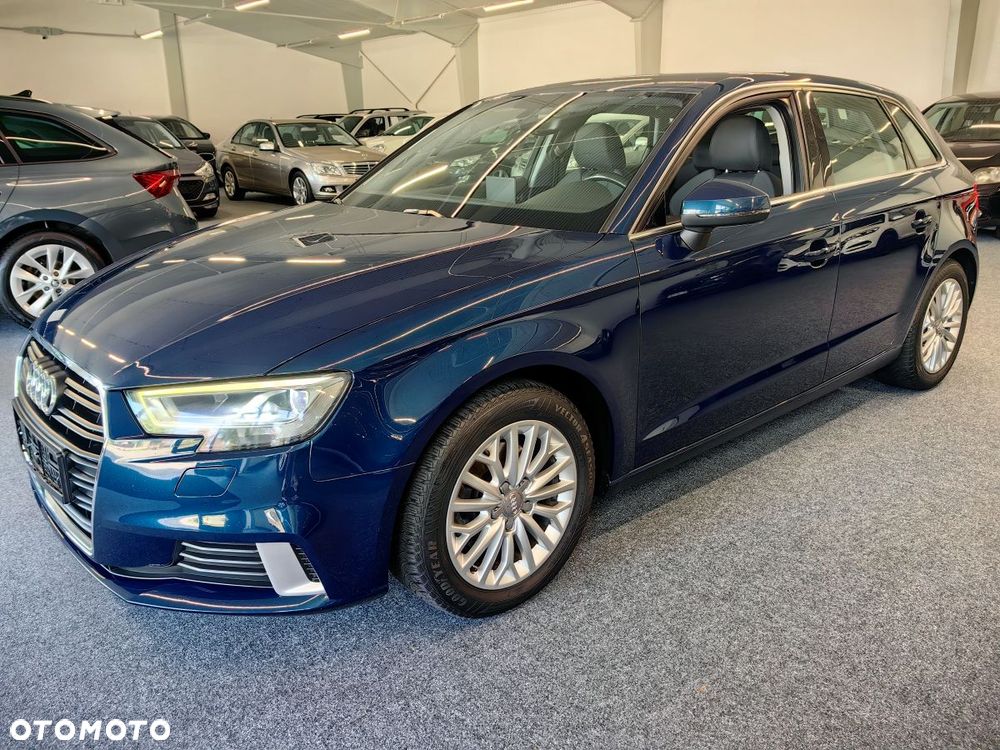 Audi A3 Sportback - 2