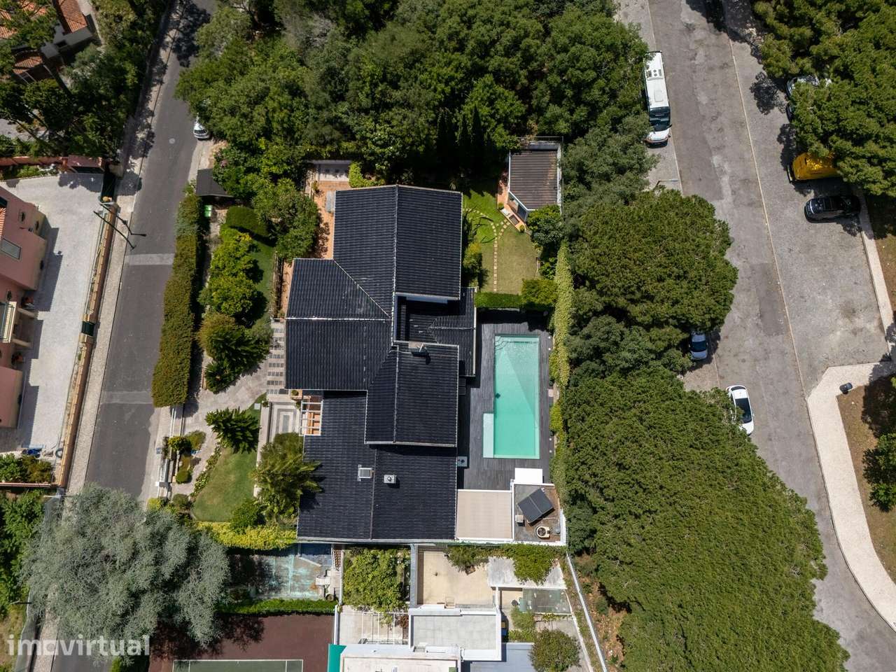 Modern Luxury Home Across Three Floors - Grande imagem: 3/60
