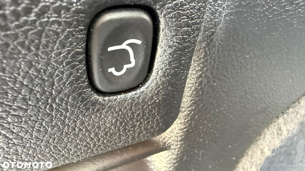 Jeep Grand Cherokee - 36
