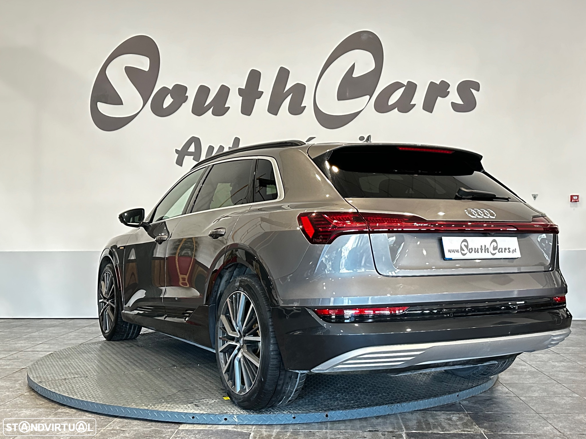 Audi e-tron 55 quattro S line - 9