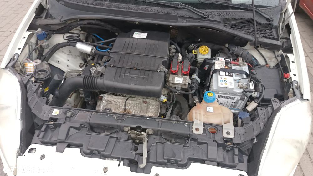 Fiat Grande Punto 1.4 8V GP - 12