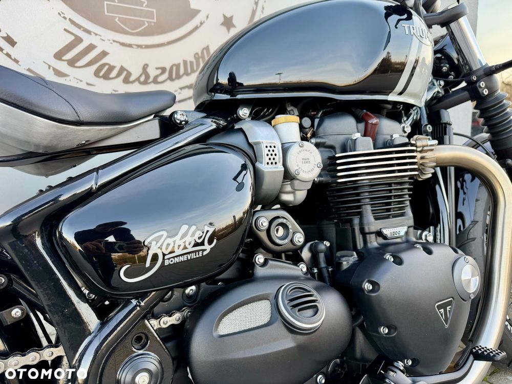 Triumph Bonneville Bobber - 8