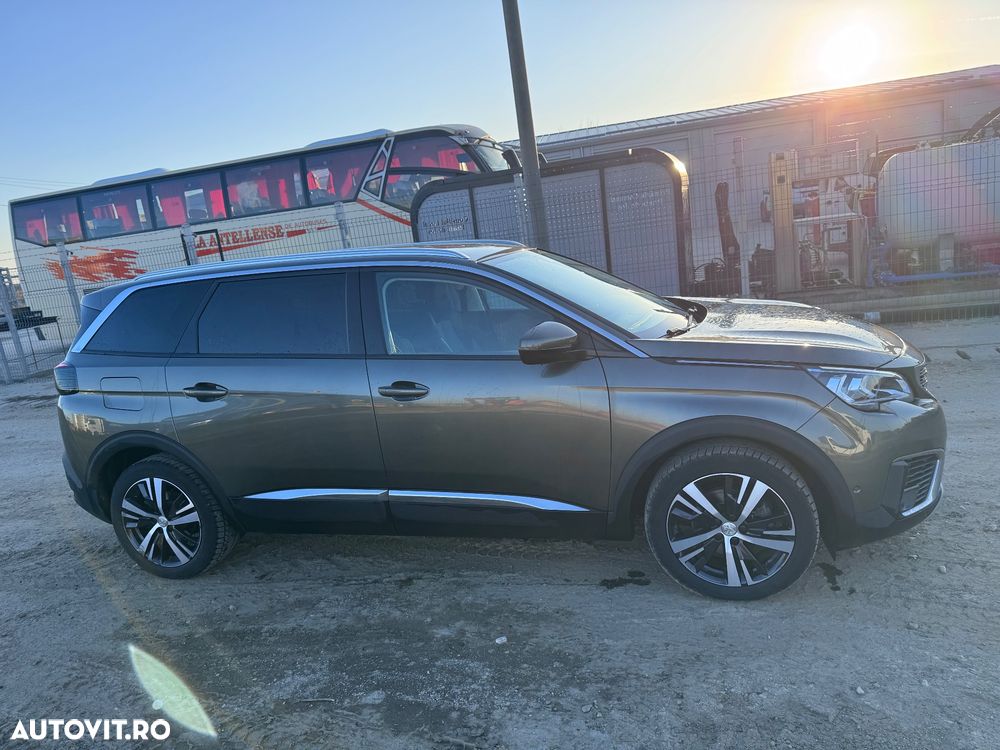 Peugeot 5008 1.2 Puretech Turbo s&s Allure - 5