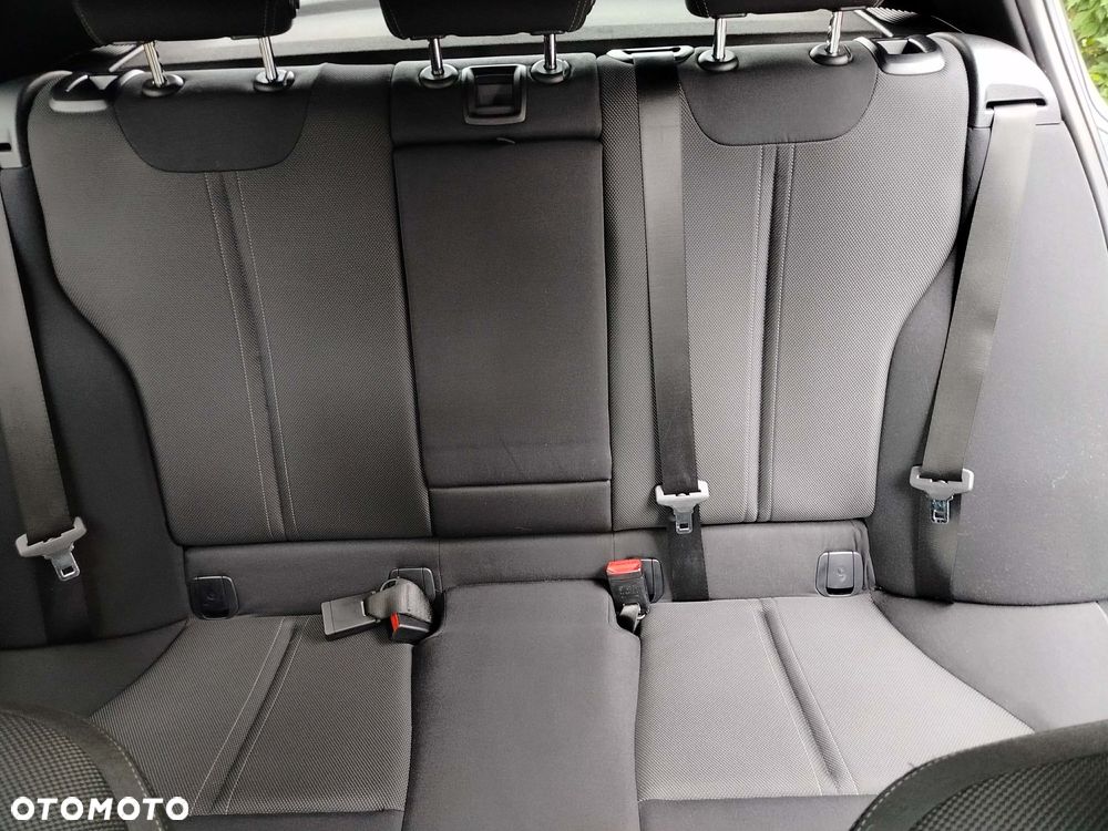 BMW Seria 1 120i GPF M Sport - 10