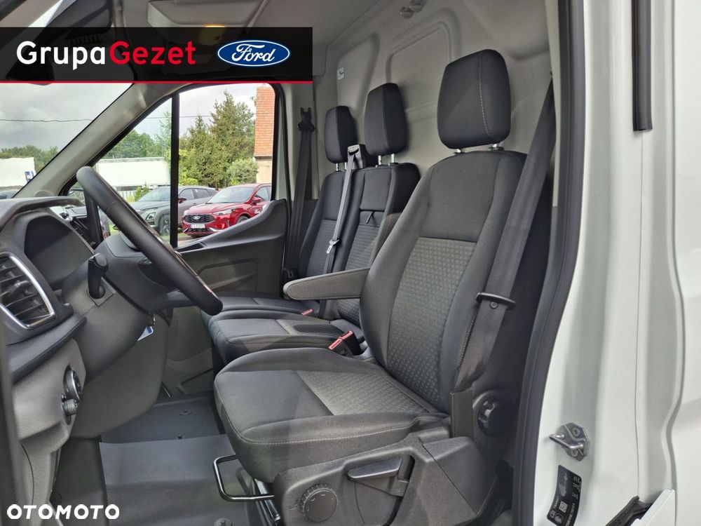 Ford Transit - 12