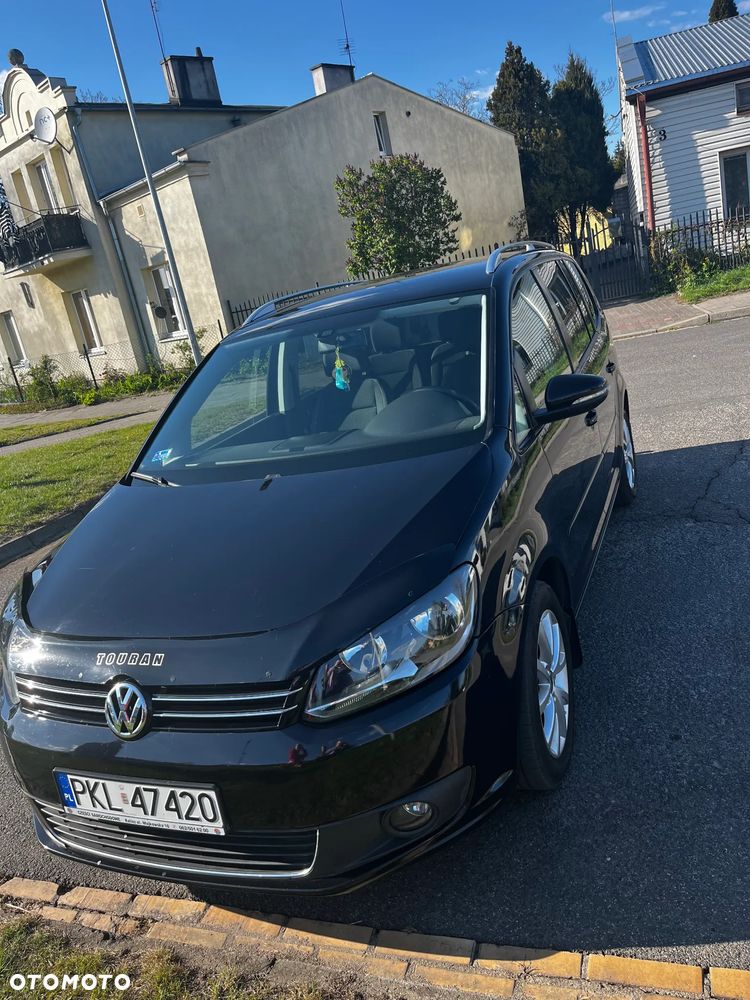 Volkswagen Touran - 4