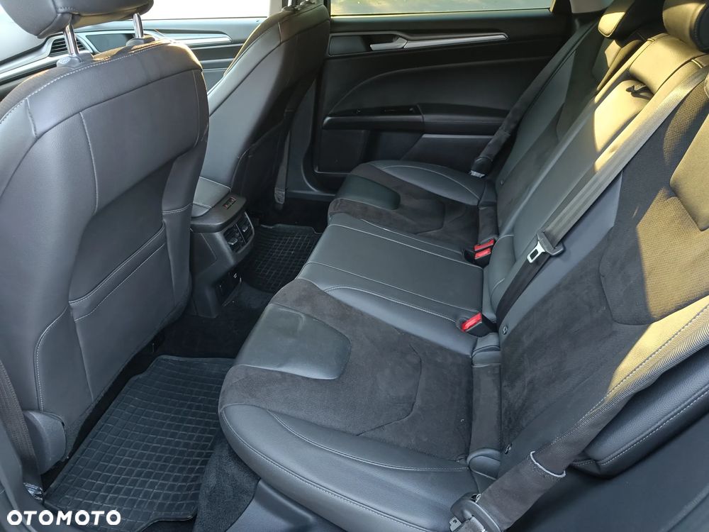 Ford Mondeo 2.0 TDCi Bi-Turbo Titanium PowerShift - 14