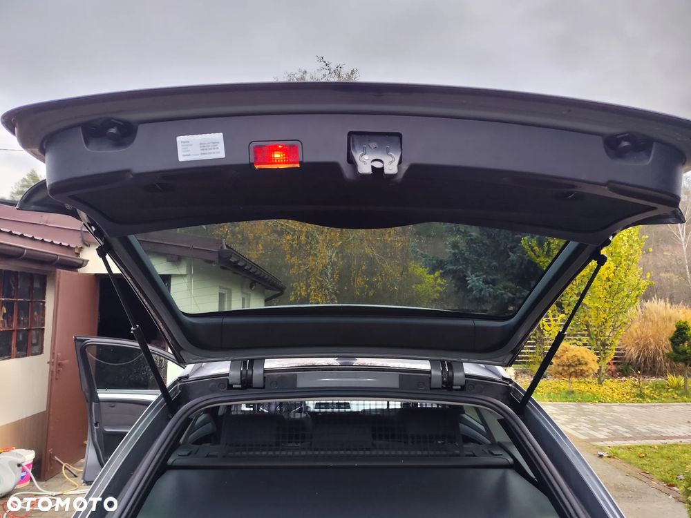 BMW Seria 5 525d xDrive - 8