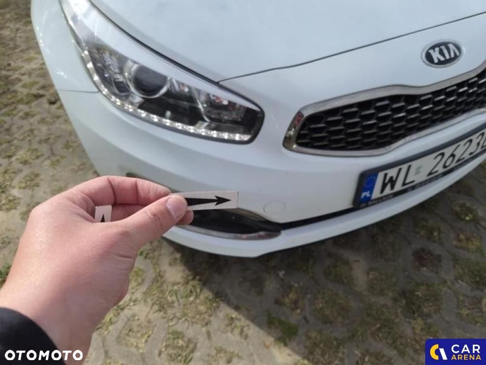 Kia Ceed - 36