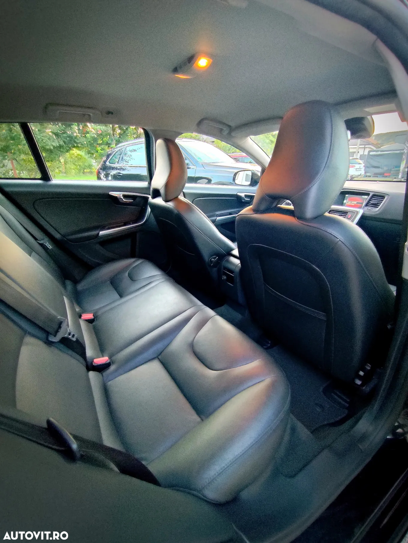 Volvo V60 D6 Plug-In-Hybrid AWD Geartronic Summum - 13