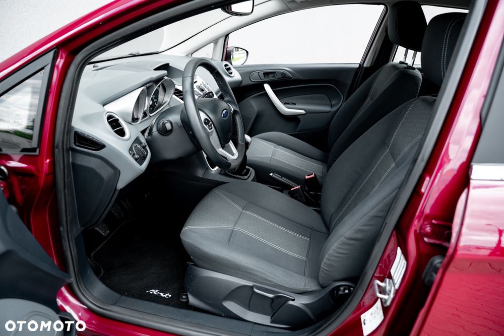 Ford Fiesta 1.6 Ti-VCT Titanium - 19