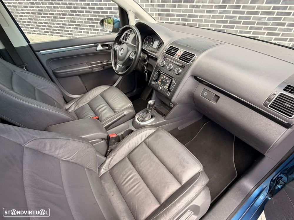 VW Touran 1.6 TDI DPF BlueMotion DSG Highline - 12