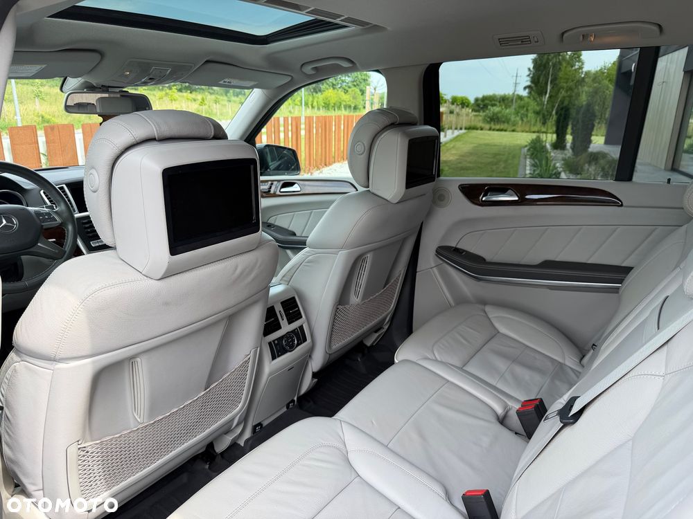 Mercedes-Benz GL 500 4-Matic - 11