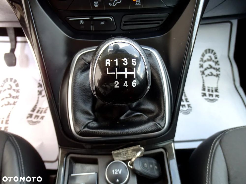 Ford Kuga 2.0 TDCi 2x4 SYNC - 19
