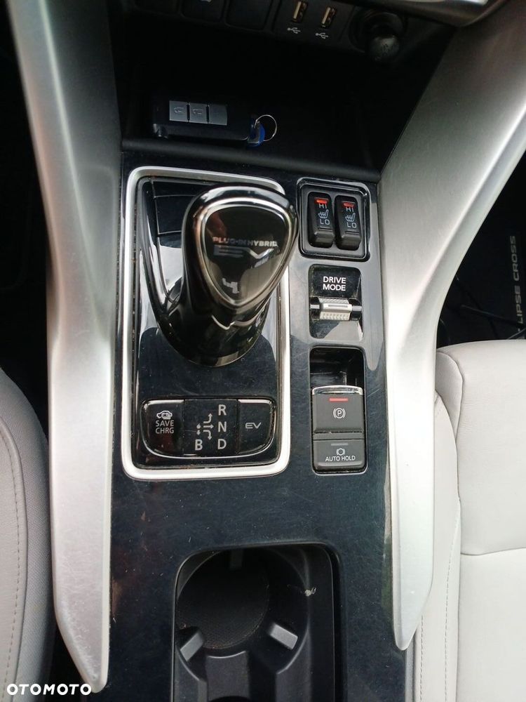 Mitsubishi Eclipse Cross - 17