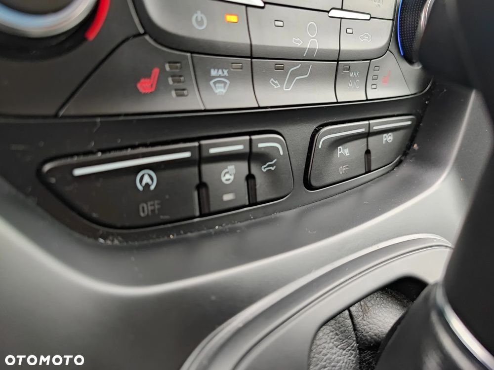 Ford Kuga 2.0 TDCi 4WD Titanium Plus - 38