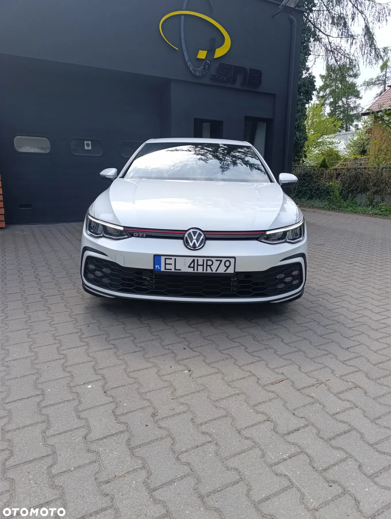 Volkswagen Golf VIII 2.0 TSI GTI DSG - 2