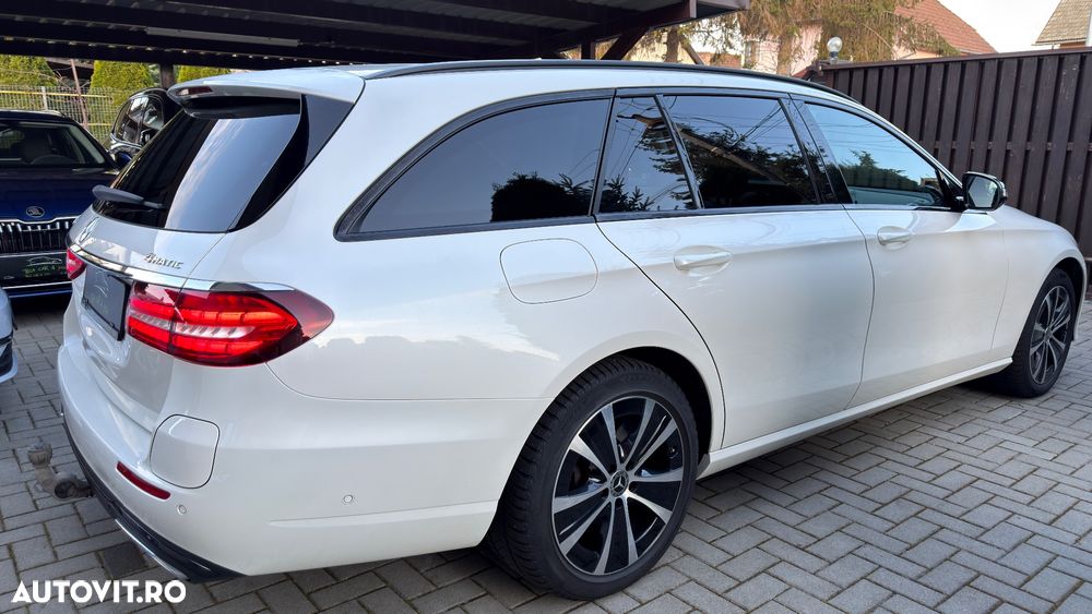 Mercedes-Benz E 300 de 4Matic 9G-TRONIC - 29