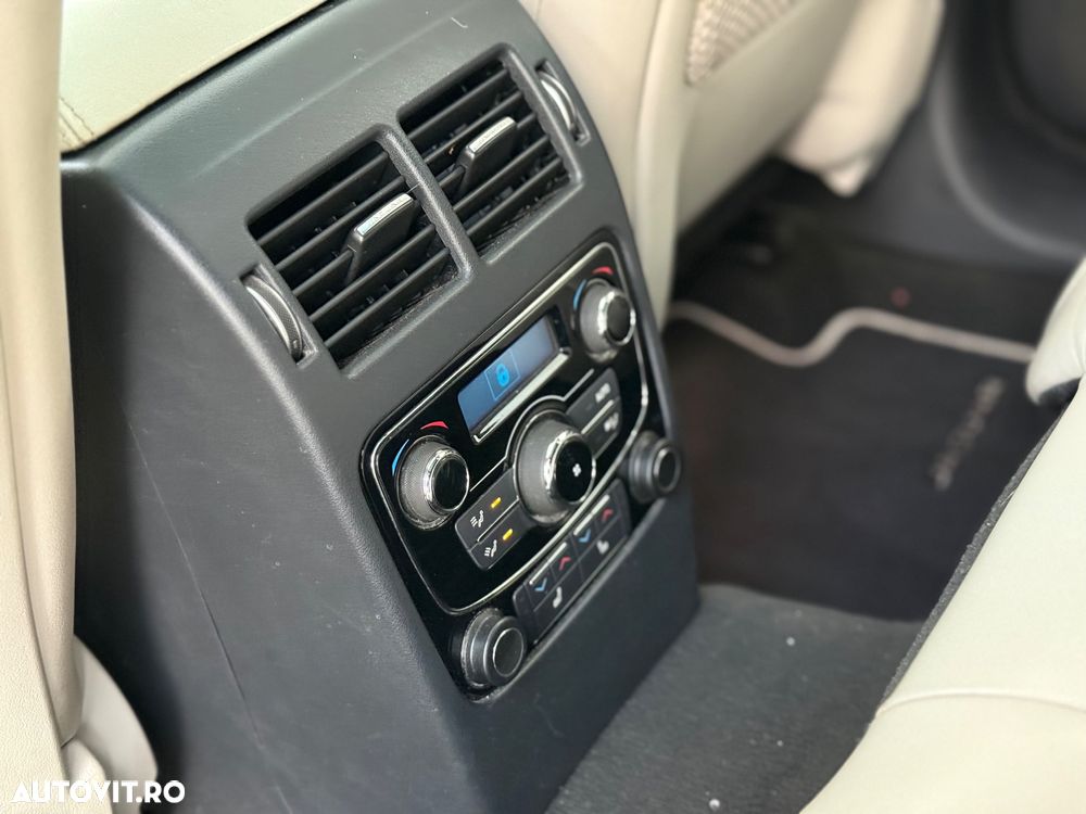 Jaguar F-Pace 30d AWD S - 8