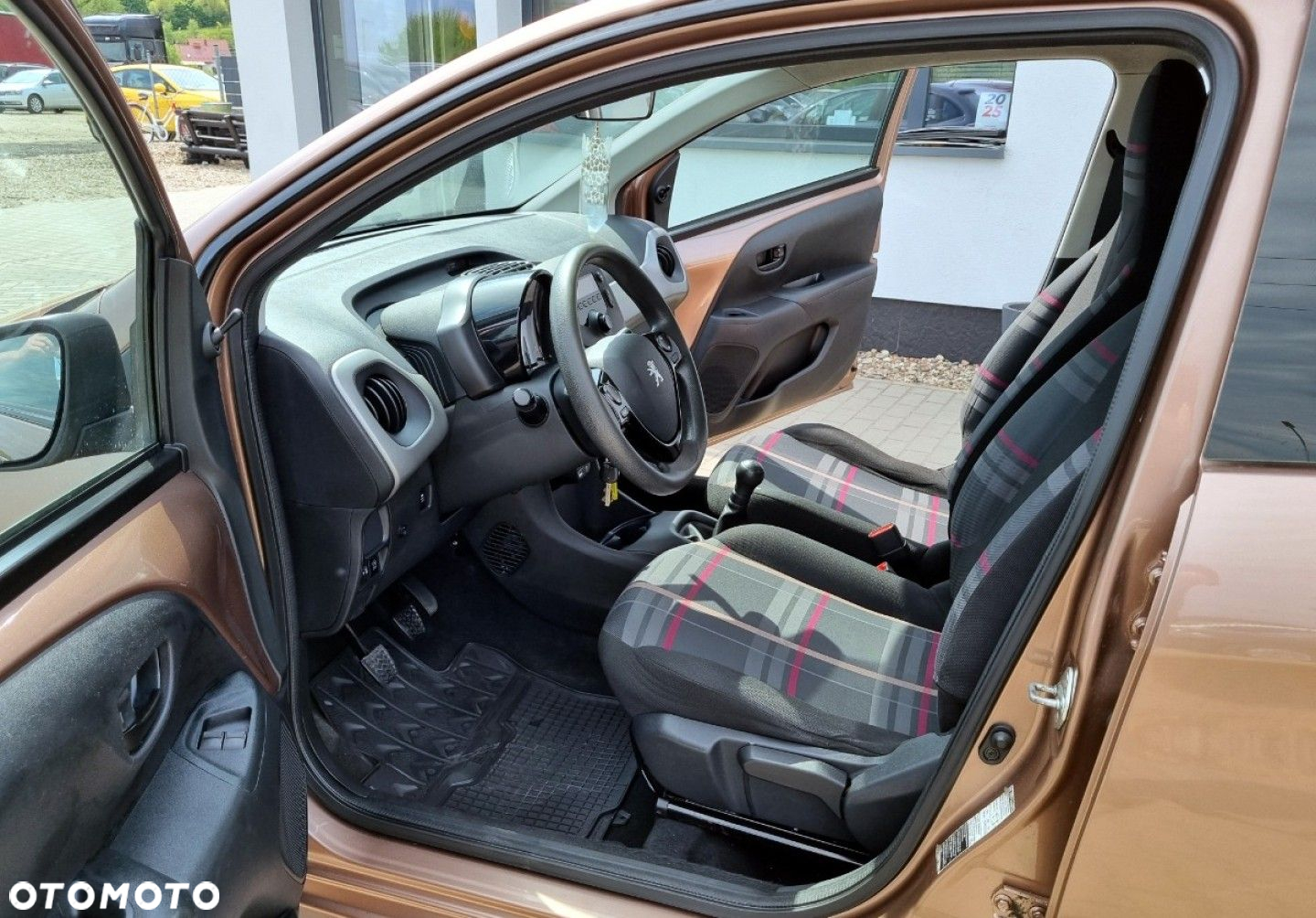 Peugeot 108 - 5