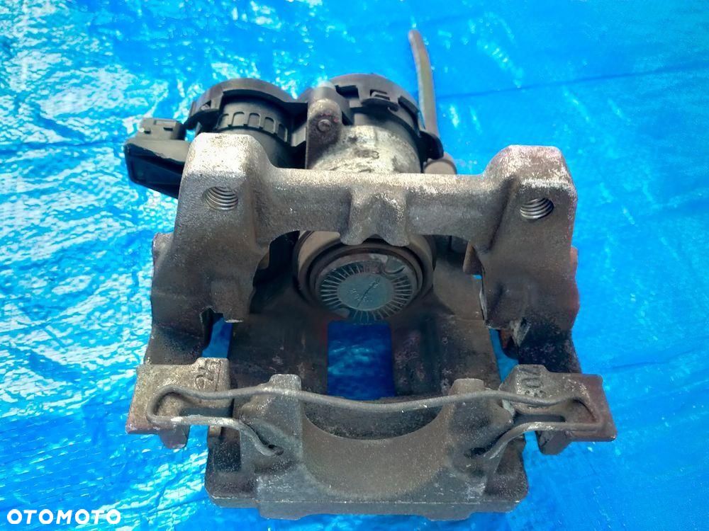 VOLVO XC90 II Zacisk Hamulcowy Tylny Tył Lewy 31400430 31471209 2016r - 6