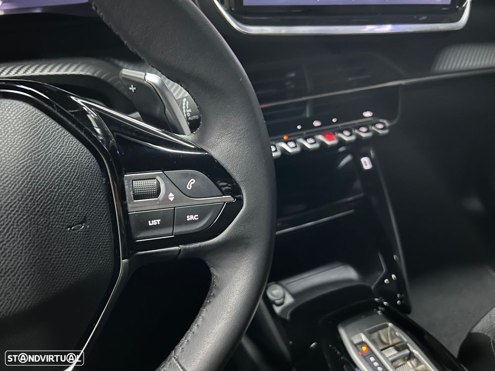 Peugeot 2008 1.2 Hybrid Allure e-DCS6 - 17