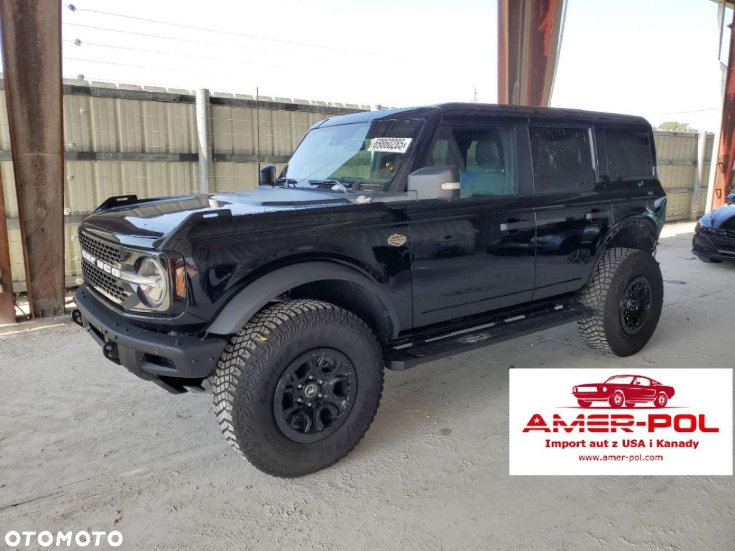 Ford Bronco - 1